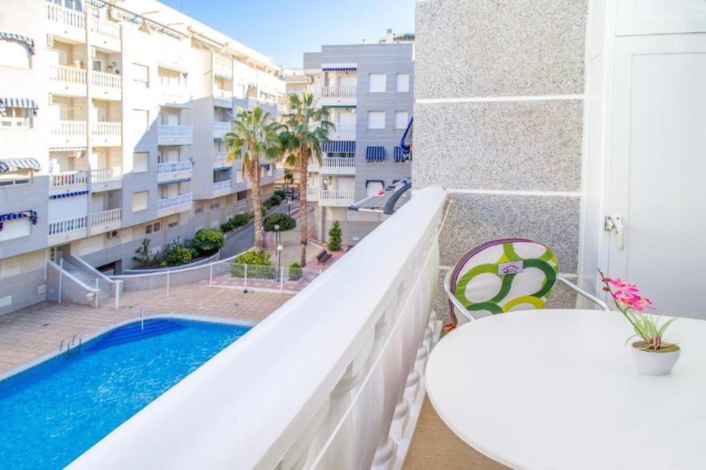 Apartamento Velansis Torrevieja Exterior photo